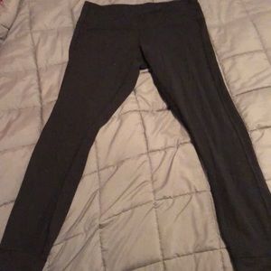 Size 6 black lululemon legging